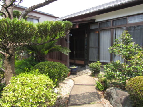 (玄関)